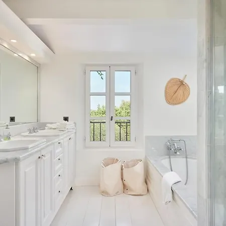 Villa Before Making A Request, Read My Host Profile At Bottom Of Page # Luxury Private 6-bedroom Retreat Near Saint-tropez Grimaud