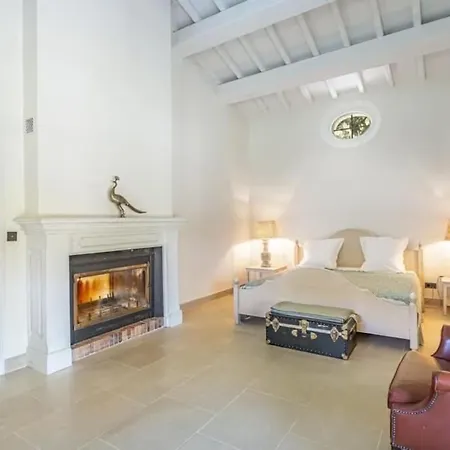 Before Making A Request, Read My Host Profile At Bottom Of Page # Luxury Private 6-bedroom Retreat Near Saint-tropez Villa