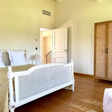 Before Making A Request, Read My Host Profile At Bottom Of Page # Luxury Private 6-bedroom Retreat Near Saint-tropez Villa *