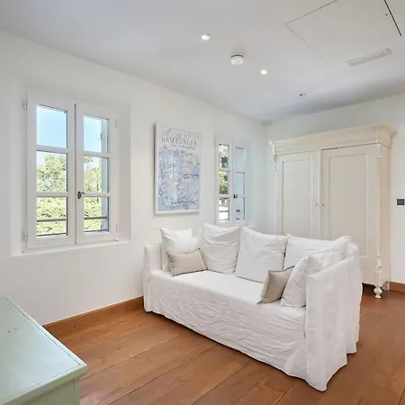 Before Making A Request, Read My Host Profile At Bottom Of Page # Luxury Private 6-bedroom Retreat Near Saint-tropez * Grimaud